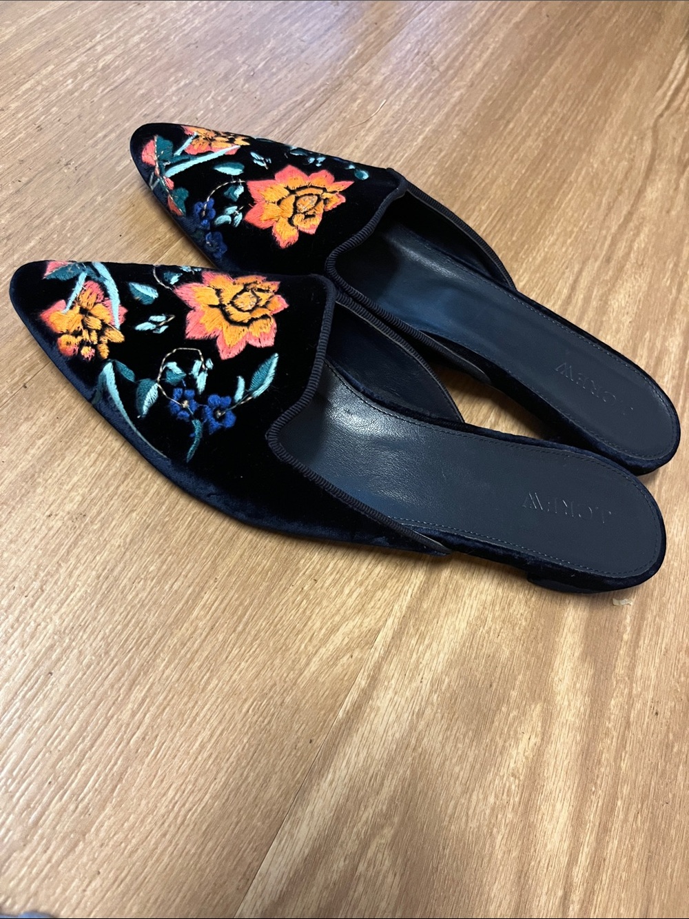 J Crew Navy Blue Velvet Floral Embroidered Slip-On Mules SZ 7.5